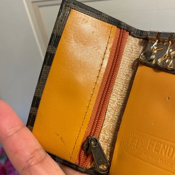 Vintage Fendi Brown Leather Zucca Six Hooks Key - Picture 4 of 10